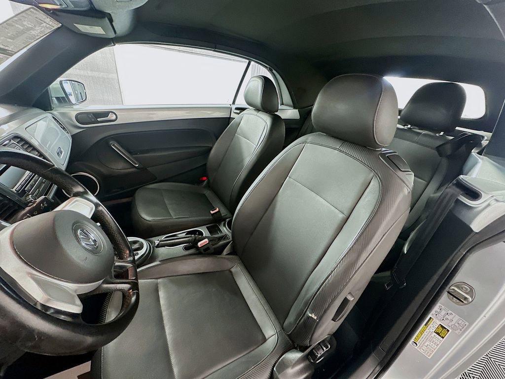 Used 2013 Volkswagen Beetle 2.5 image 18