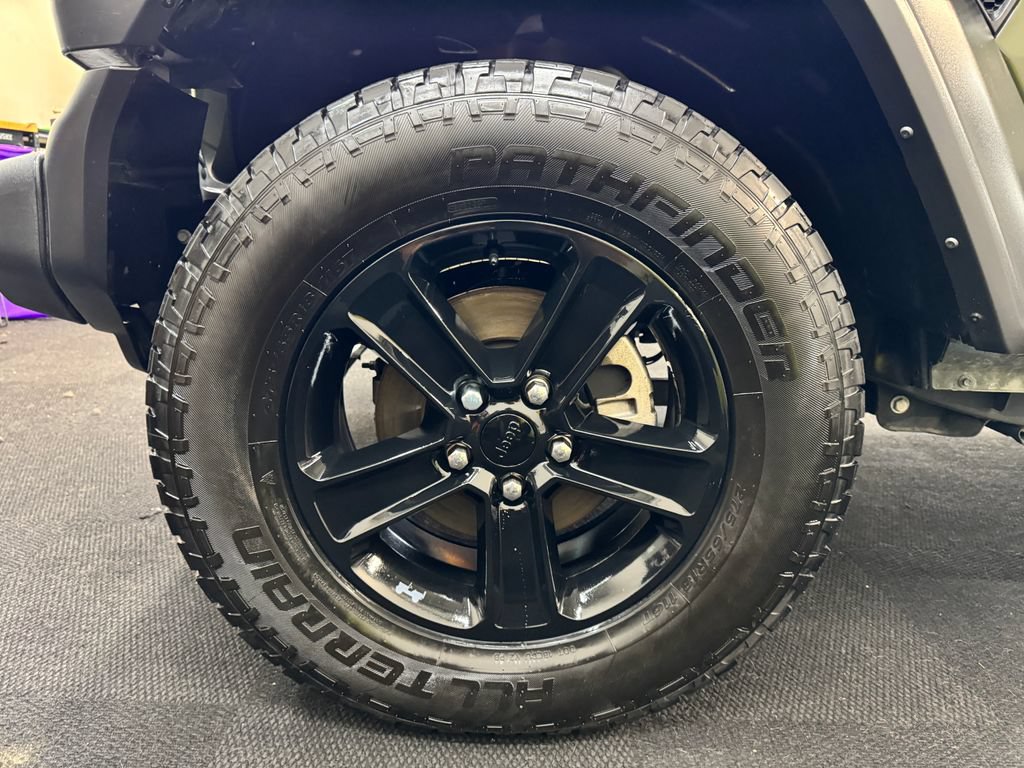 Used 2022 Jeep Wrangler Unlimited Sport AWD/4WD image 13