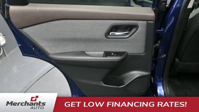 Used 2023 Nissan Rogue SV AWD/4WD image 17