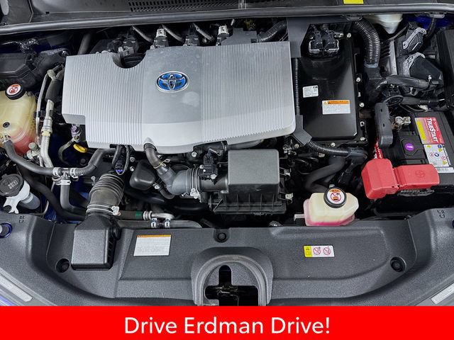 Certified 2018 Toyota Prius Three FWD image 29