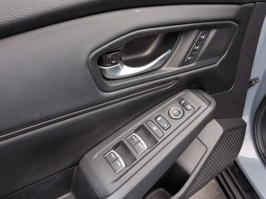 Used 2023 Honda Accord EX-L image 18