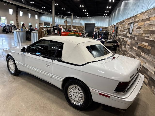 Used 1988 Chrysler LeBaron Convertible FWD image 10