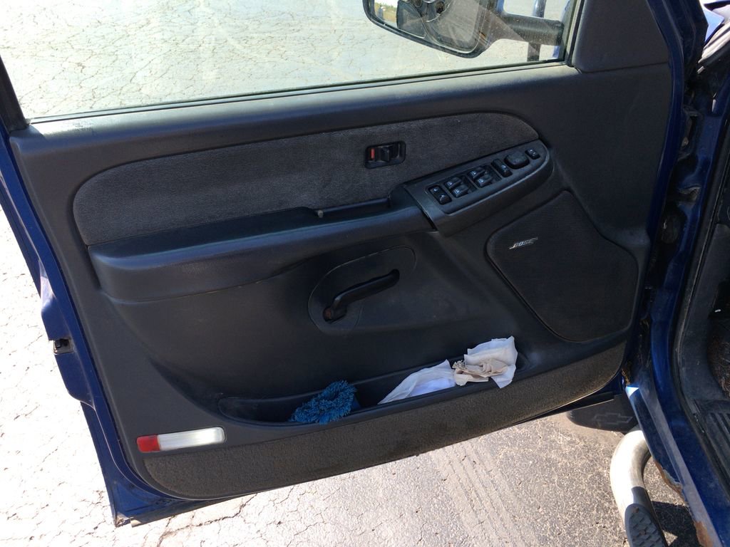 Used 2003 Chevrolet Silverado 3500 LS w/ Skid Plate Package AWD/4WD image 2