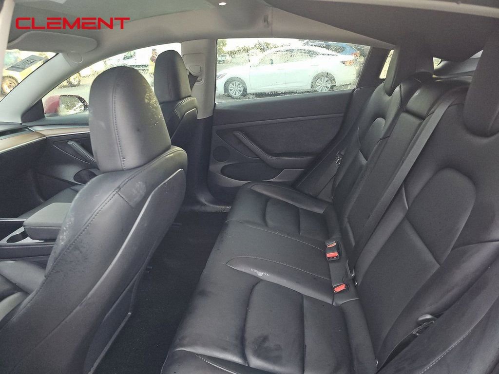 Used 2023 Tesla Model 3 Standard Range image 4