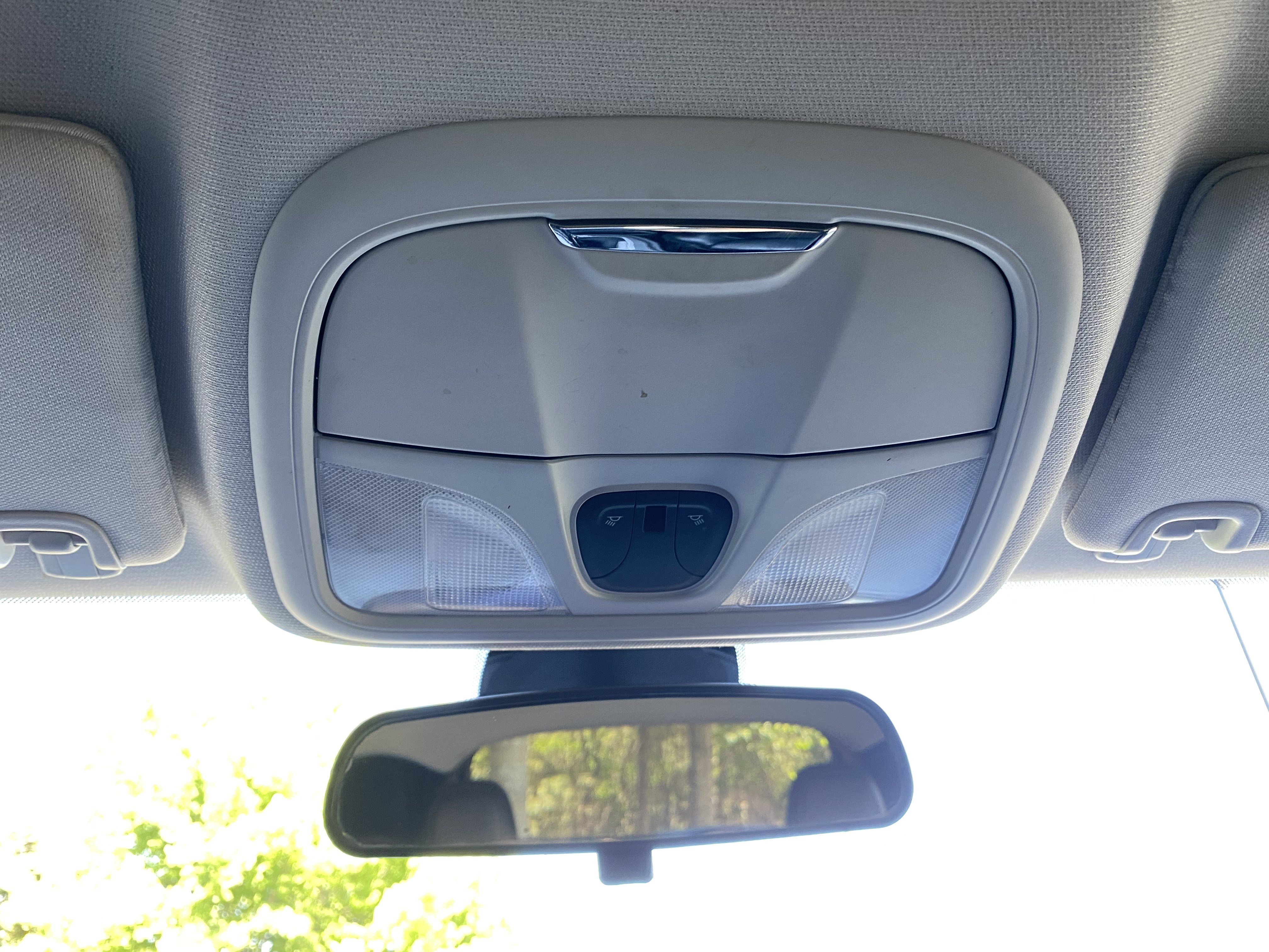 Used 2019 Jeep Cherokee Latitude Plus image 32