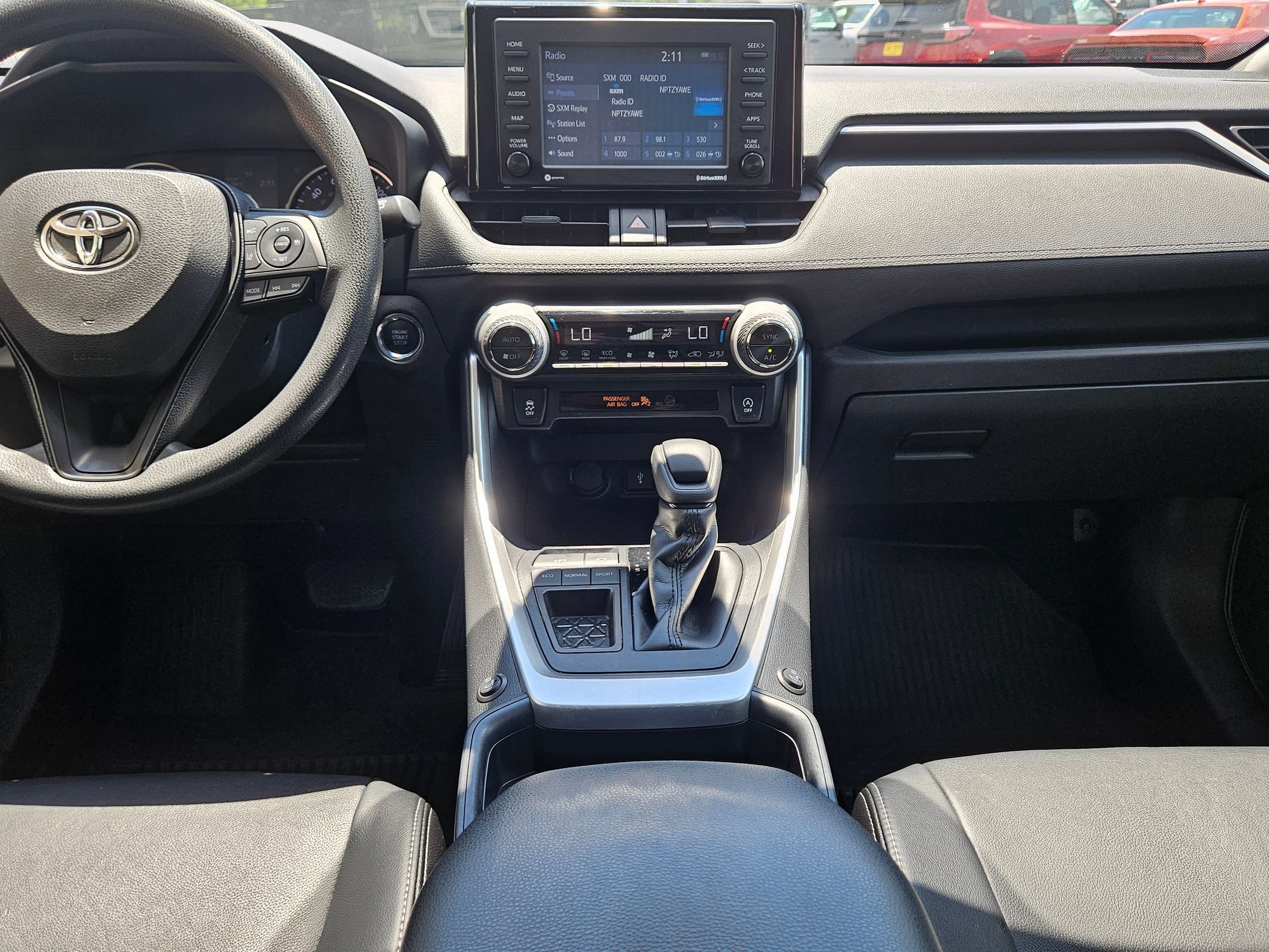 Used 2021 Toyota RAV4 XLE FWD image 10