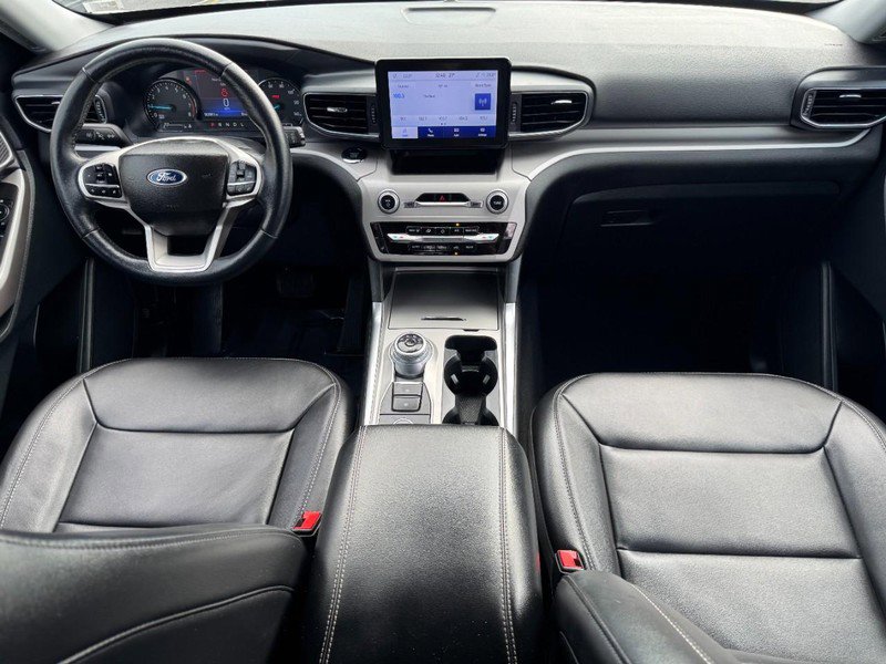 Used 2023 Ford Explorer XLT w/ Equipment Group 202A image 12