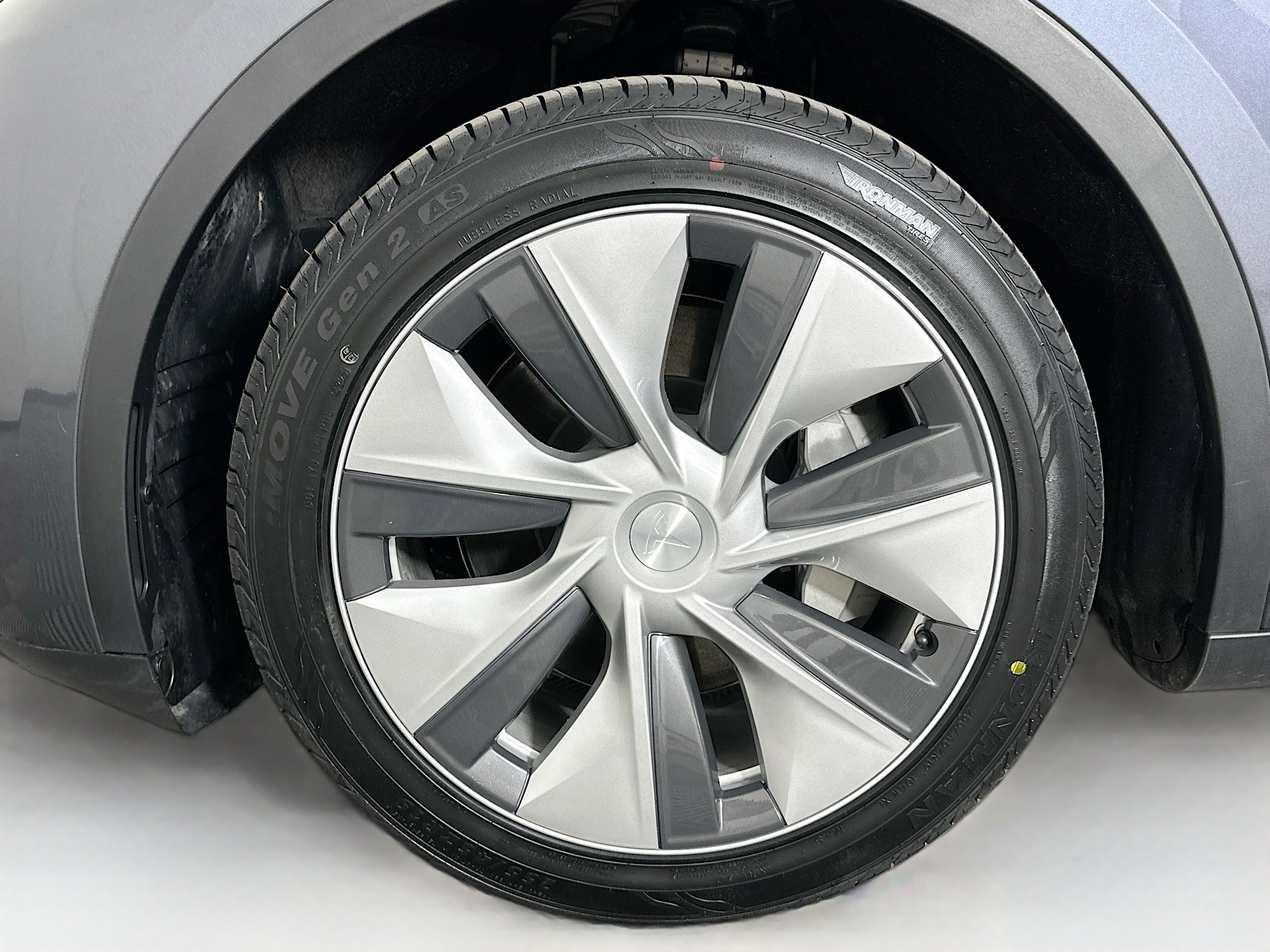 Used 2023 Tesla Model Y Long Range image 11