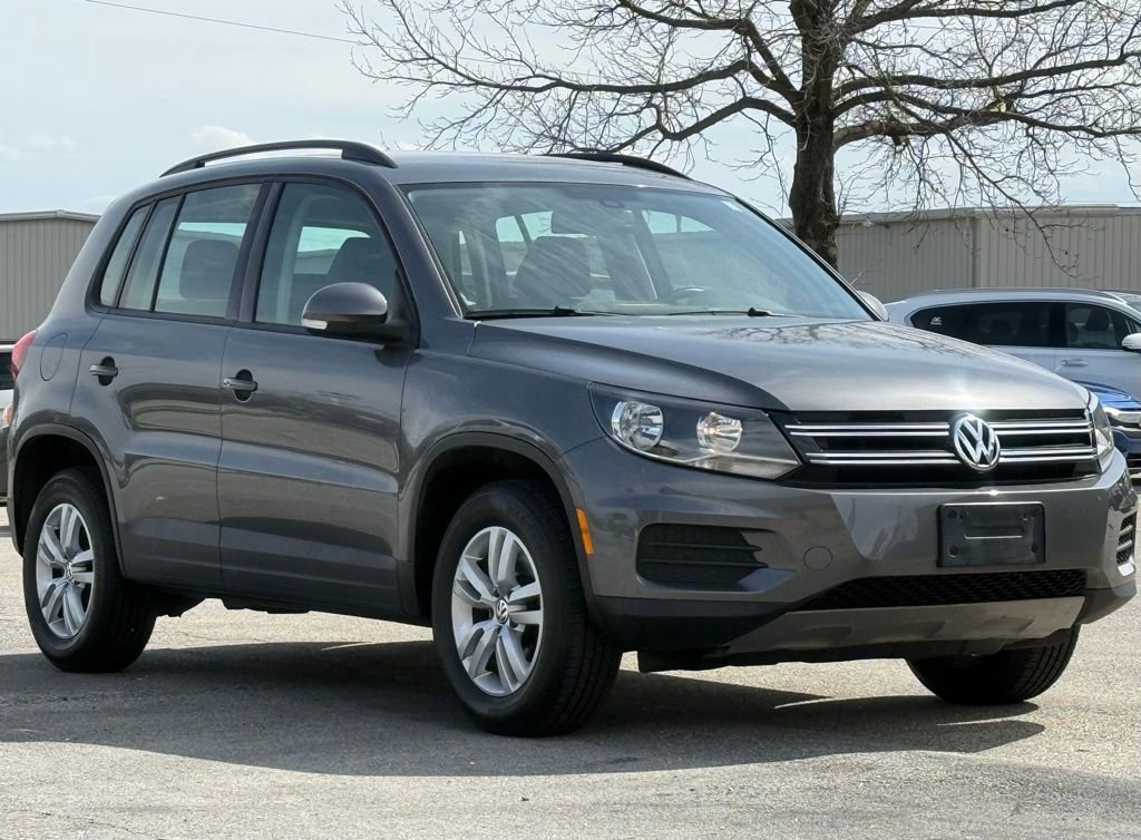 Used 2017 Volkswagen Tiguan S FWD image 7