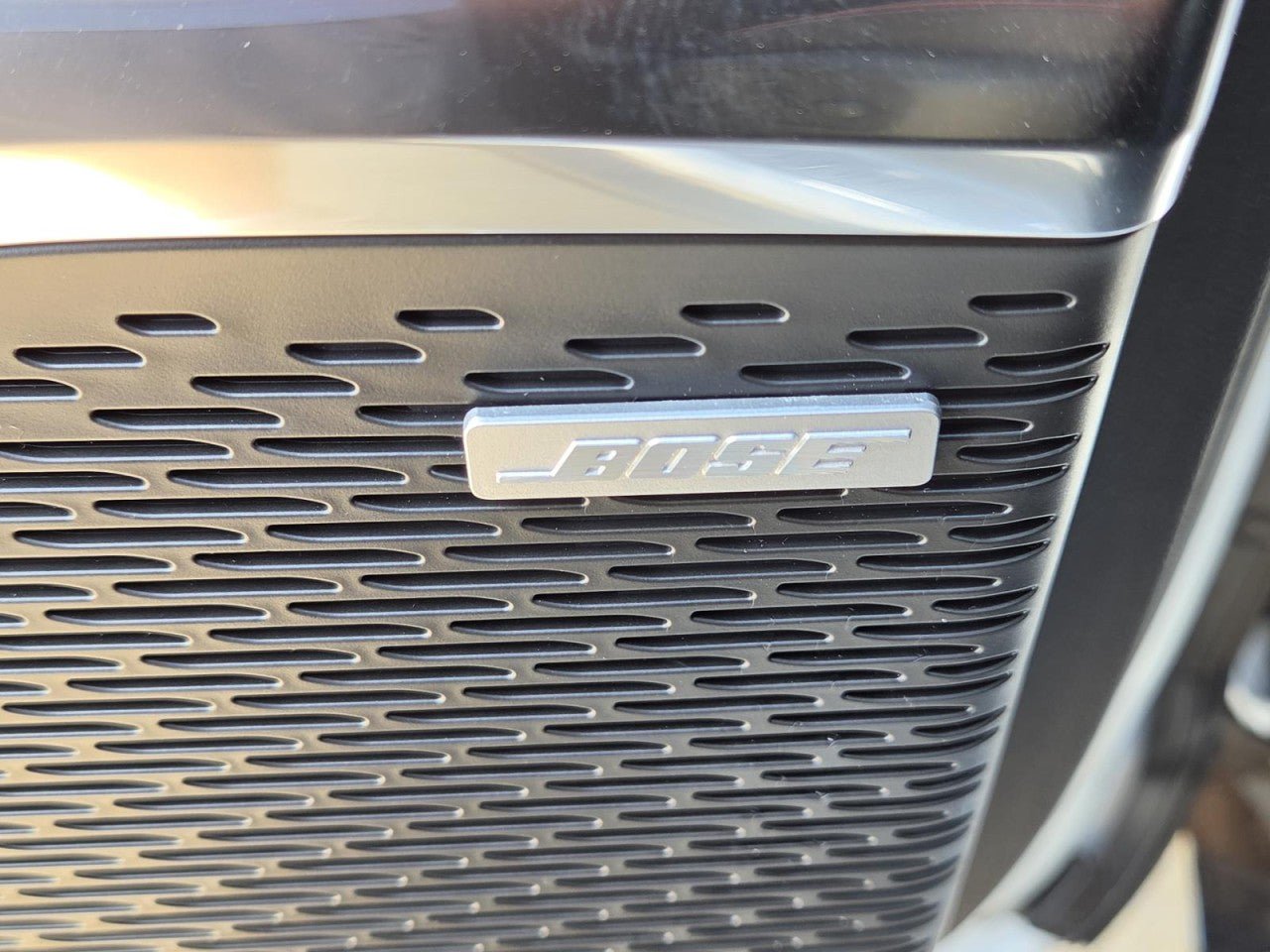 New 2027 Chevrolet Traverse RS FWD image 22