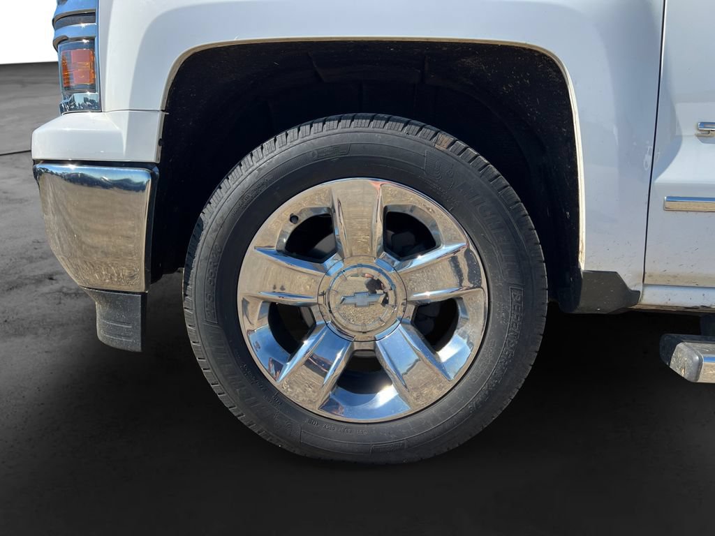Used 2015 Chevrolet Silverado 1500 LTZ w/ LTZ Plus Package AWD/4WD image 9