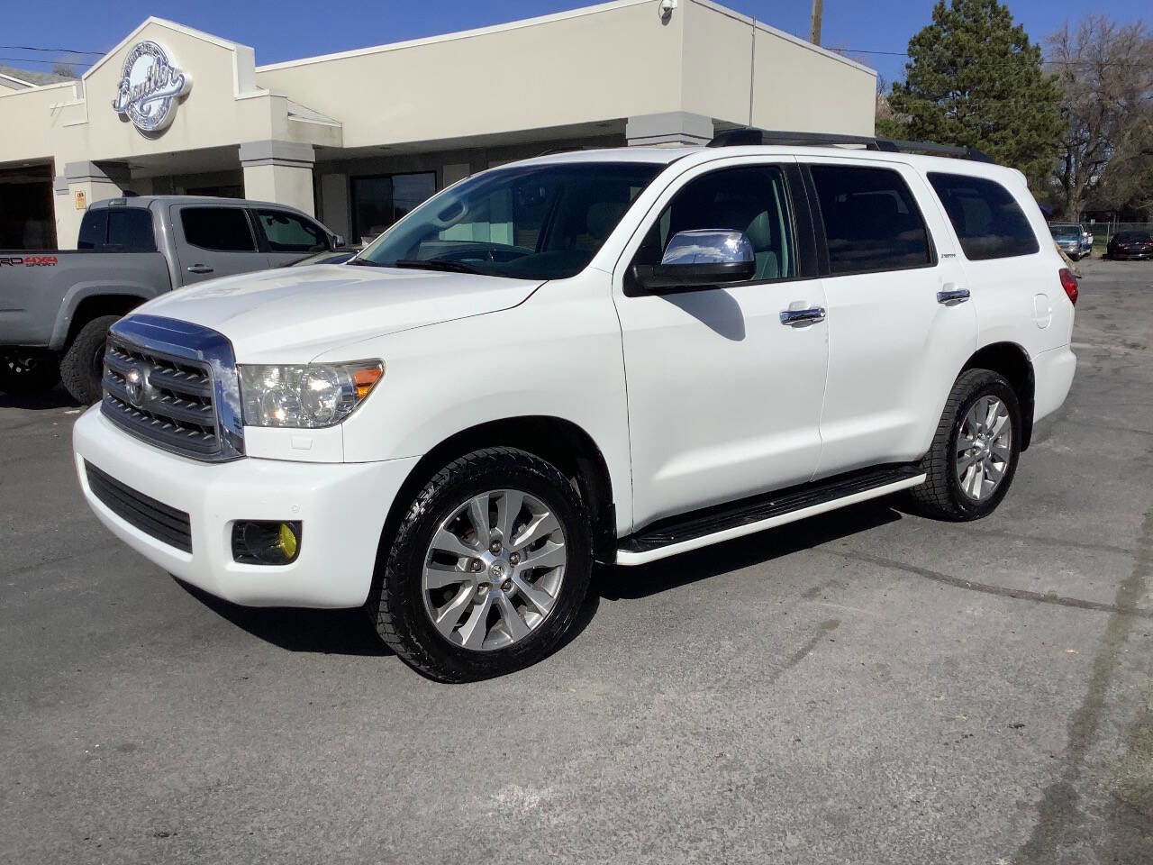 Used 2015 Toyota Sequoia Limited AWD/4WD image 2