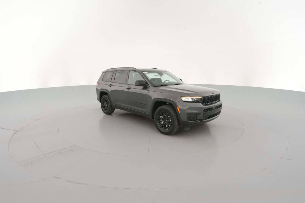 New 2025 Jeep Grand Cherokee L Laredo image 16