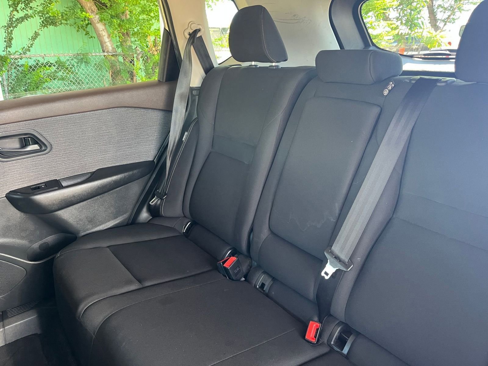 Used 2023 Nissan Rogue S image 38