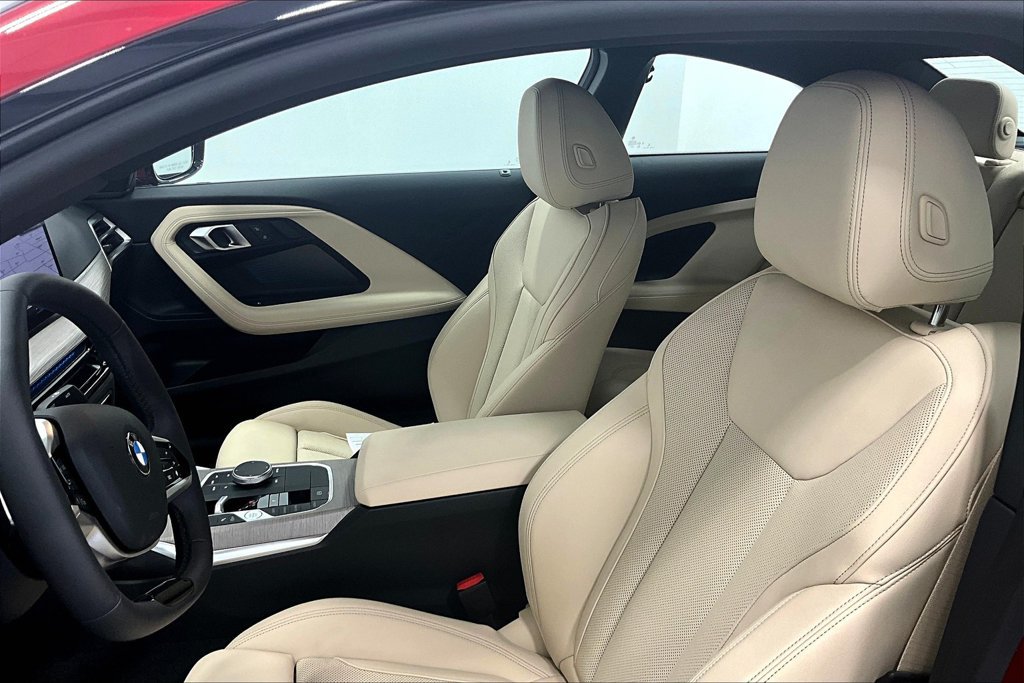 New 2025 BMW 230i Coupe w/ Premium Package RWD image 12