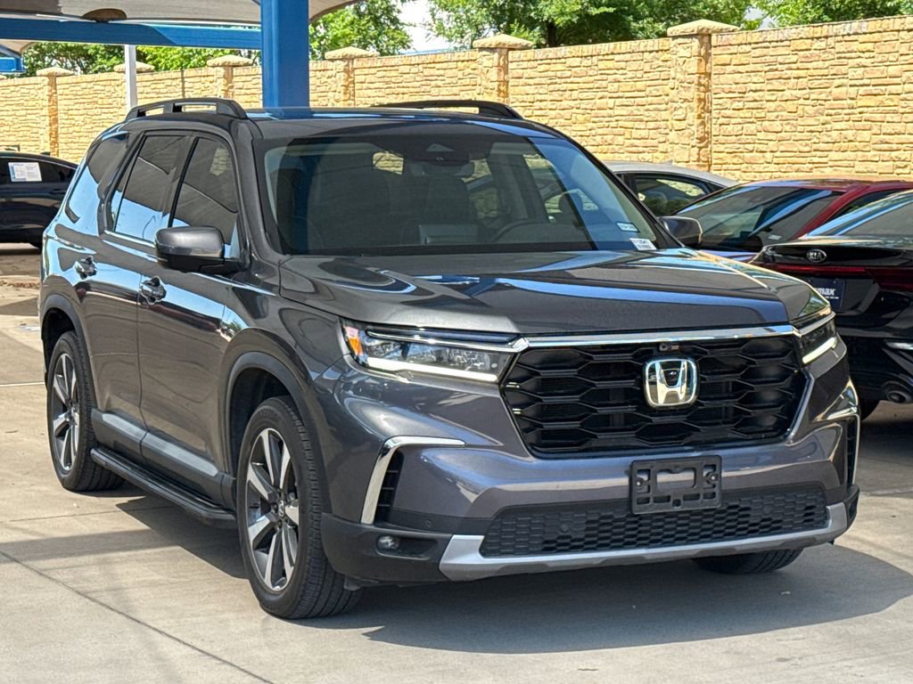 Used 2025 Honda Pilot Elite image 4