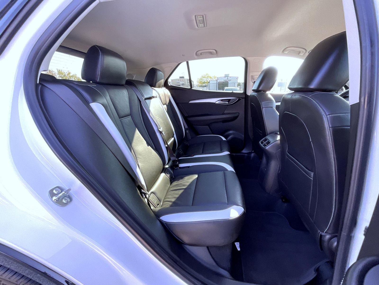 Certified 2024 Buick Envision Sport Touring AWD/4WD image 18