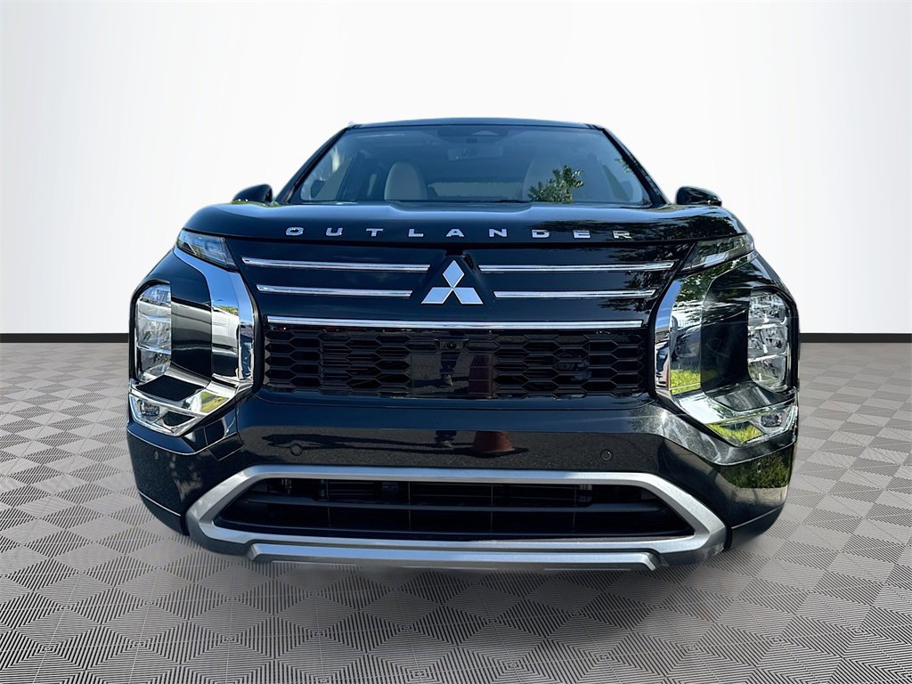 New 2025 Mitsubishi Outlander SE image 2