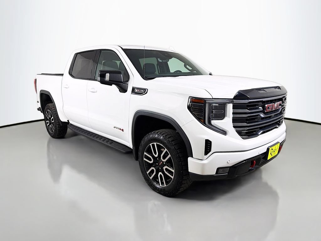 Used 2025 GMC Sierra 1500 AT4 w/ AT4 Premium Package AWD/4WD image 4