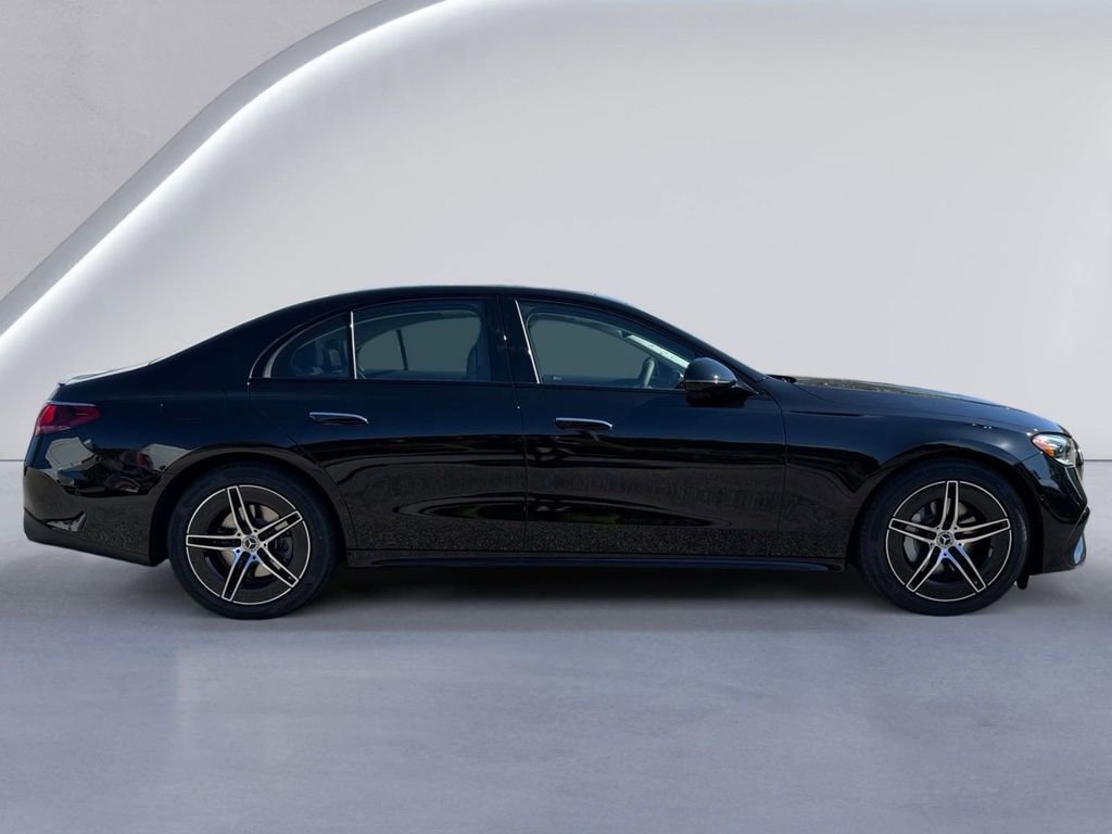 New 2026 Mercedes-Benz E 350 4MATIC Sedan image 3