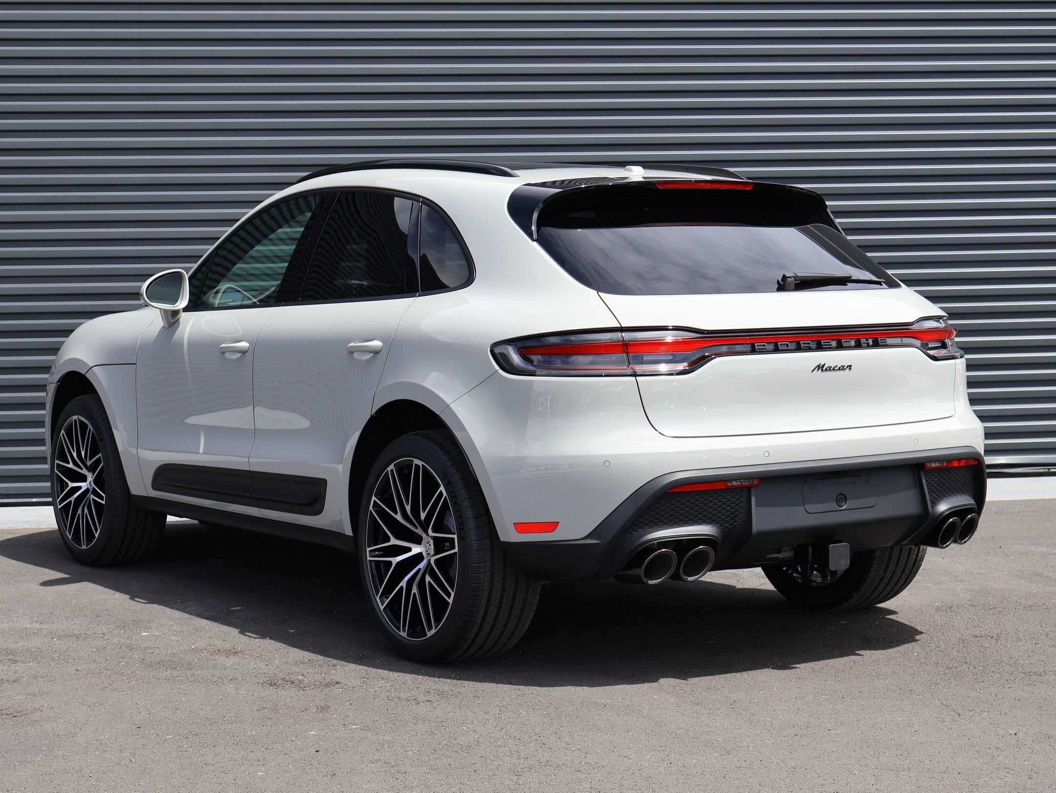 New 2026 Porsche Macan AWD/4WD image 3