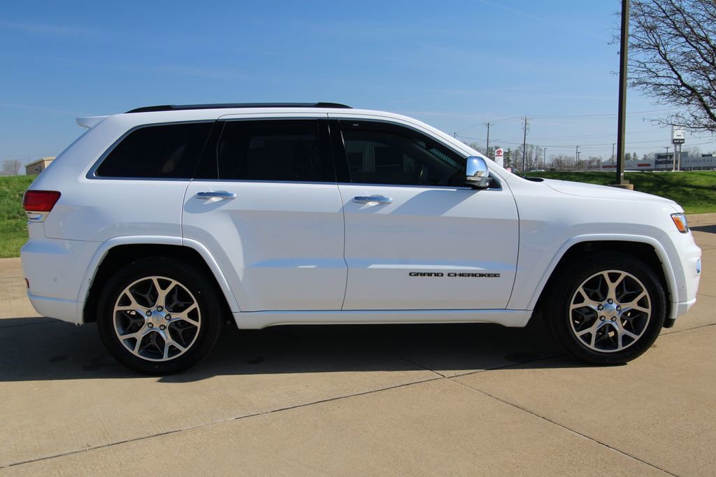 Used 2020 Jeep Grand Cherokee Overland image 4