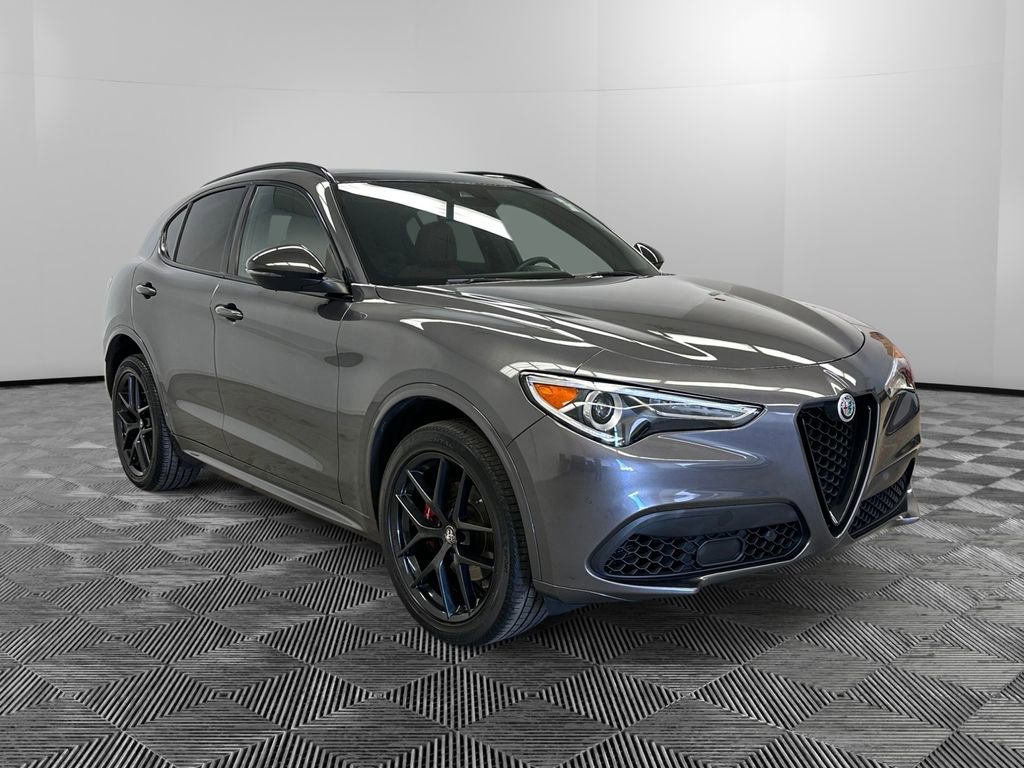 Used 2021 Alfa Romeo Stelvio Ti Sport AWD/4WD image 7