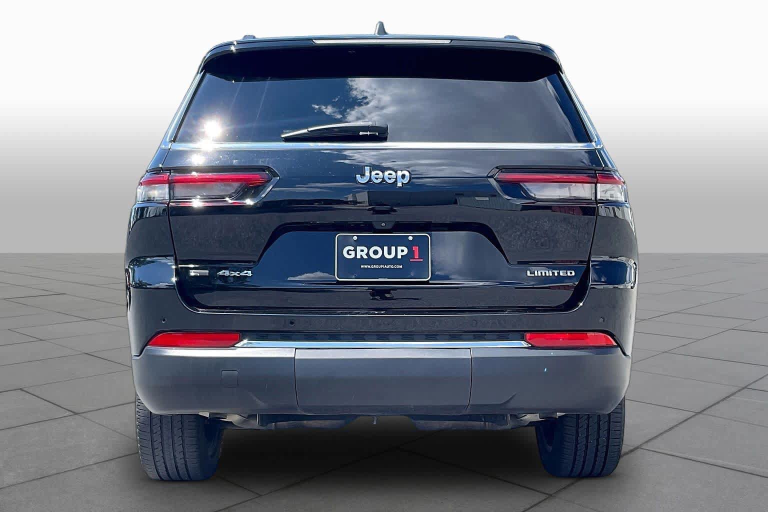 Used 2022 Jeep Grand Cherokee L Limited AWD/4WD image 4