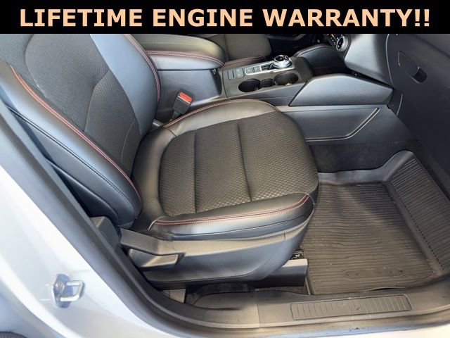 Used 2025 Ford Escape ST-Line w/ Cold Weather Package image 33