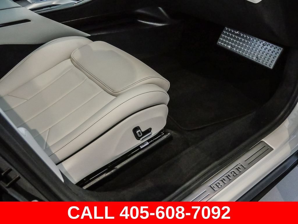 Used 2025 Ferrari Purosangue AWD/4WD image 32