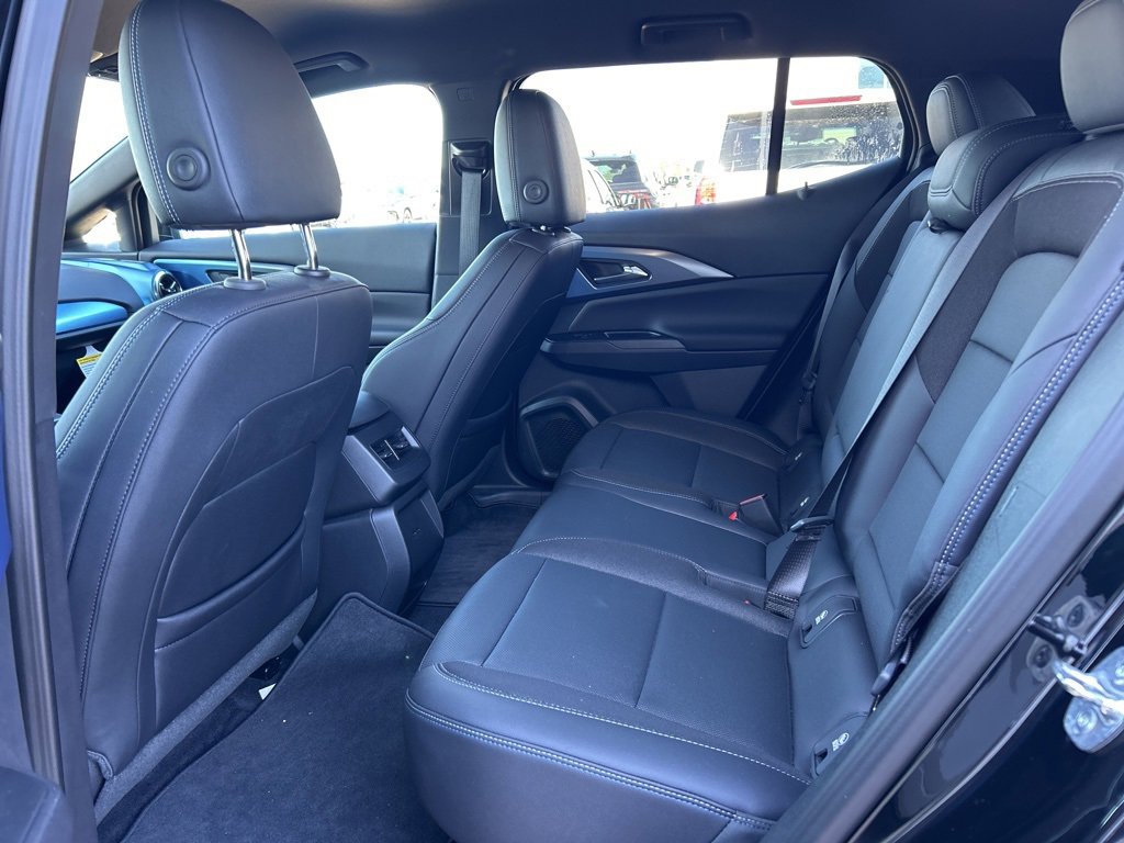 Certified 2025 Chevrolet Equinox EV LT w/ Convenience Package image 12