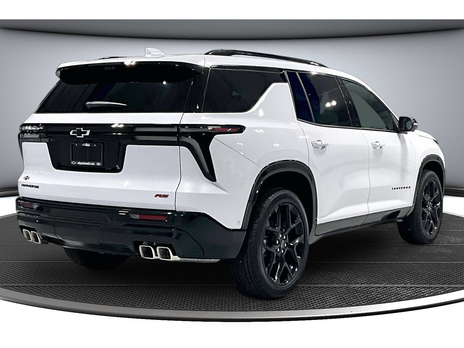New 2026 Chevrolet Traverse RS w/ LPO, Floor Liner Package FWD image 21