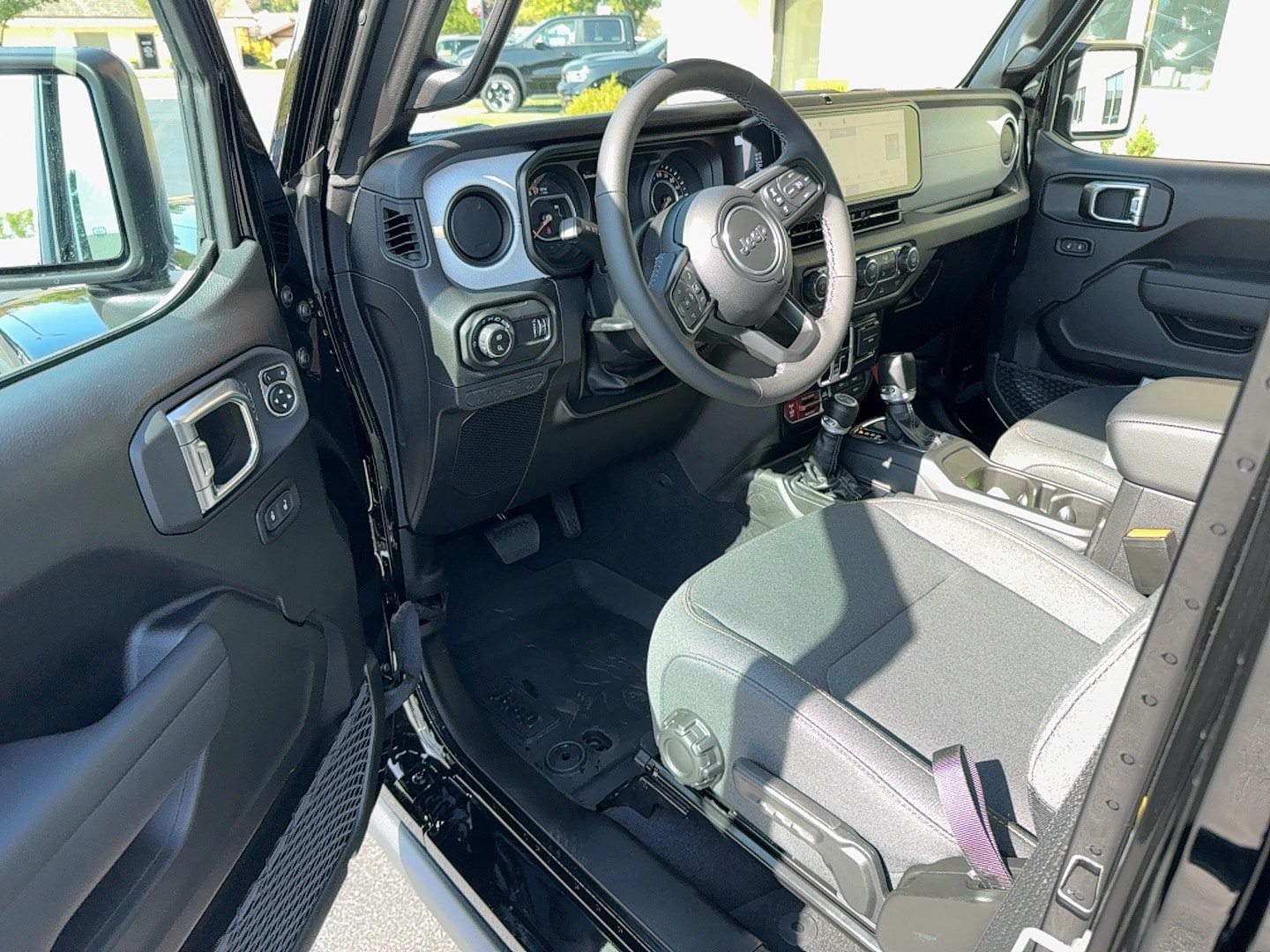 New 2025 Jeep Gladiator Sport AWD/4WD image 16