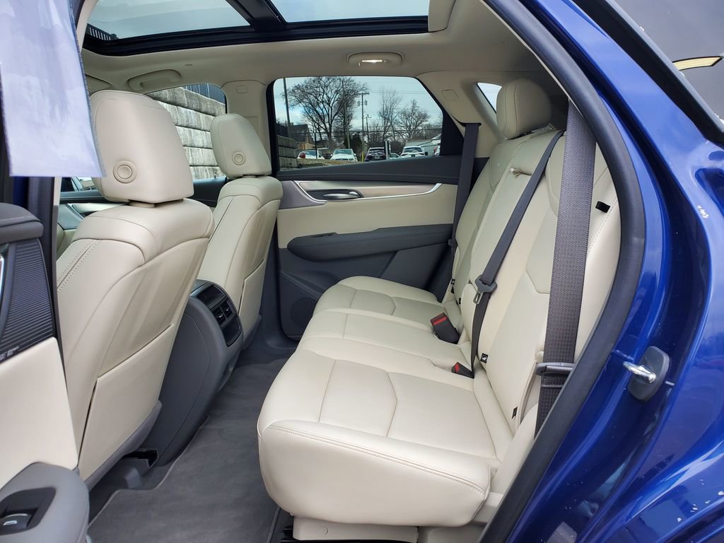 Certified 2023 Cadillac XT5 Premium Luxury w/ LPO, Floor Liner Package image 40