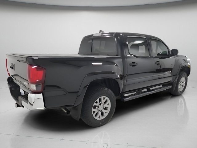 Used 2019 Toyota Tacoma SR5 AWD/4WD image 6