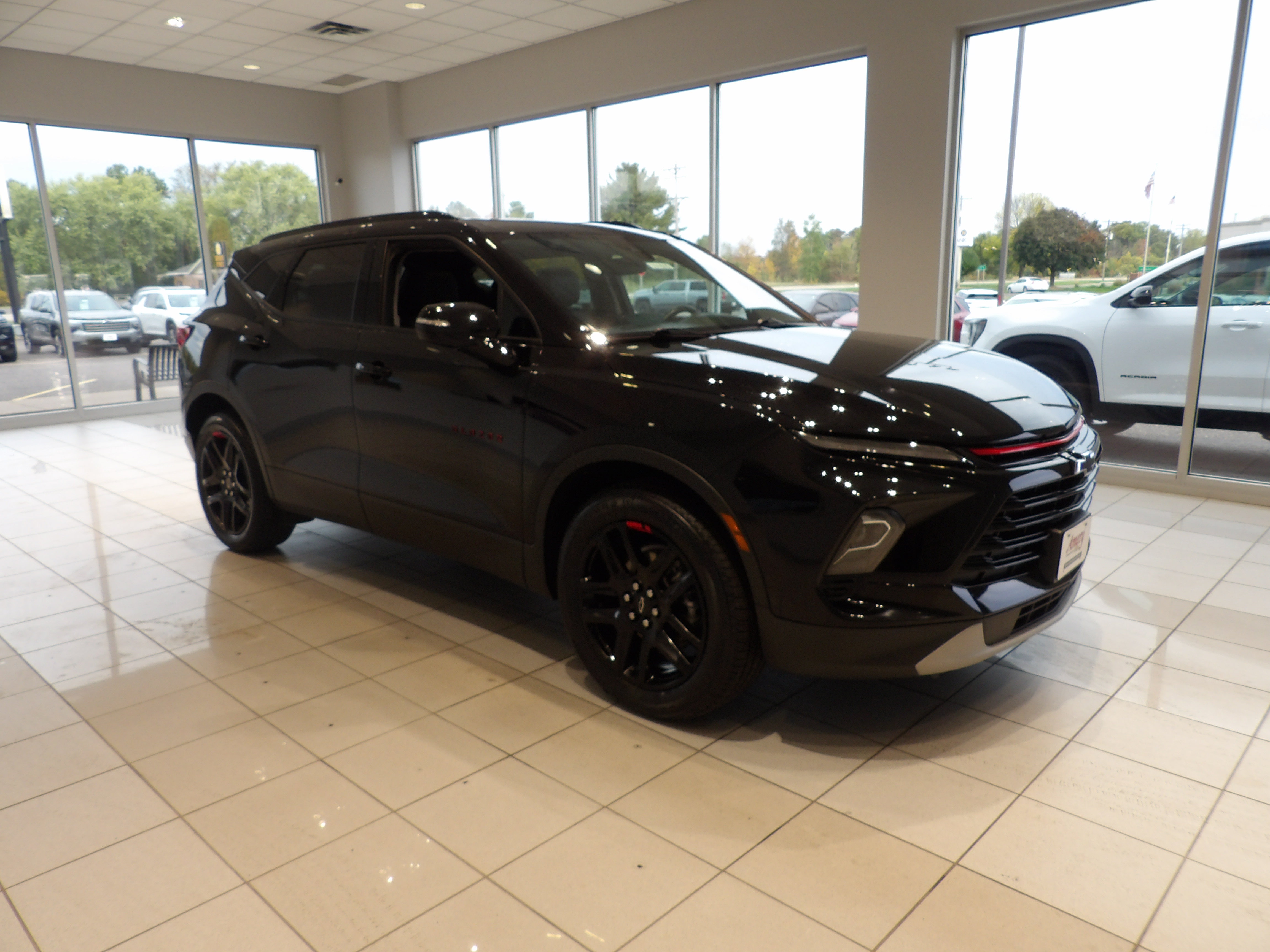 Used 2023 Chevrolet Blazer LT AWD/4WD image 4