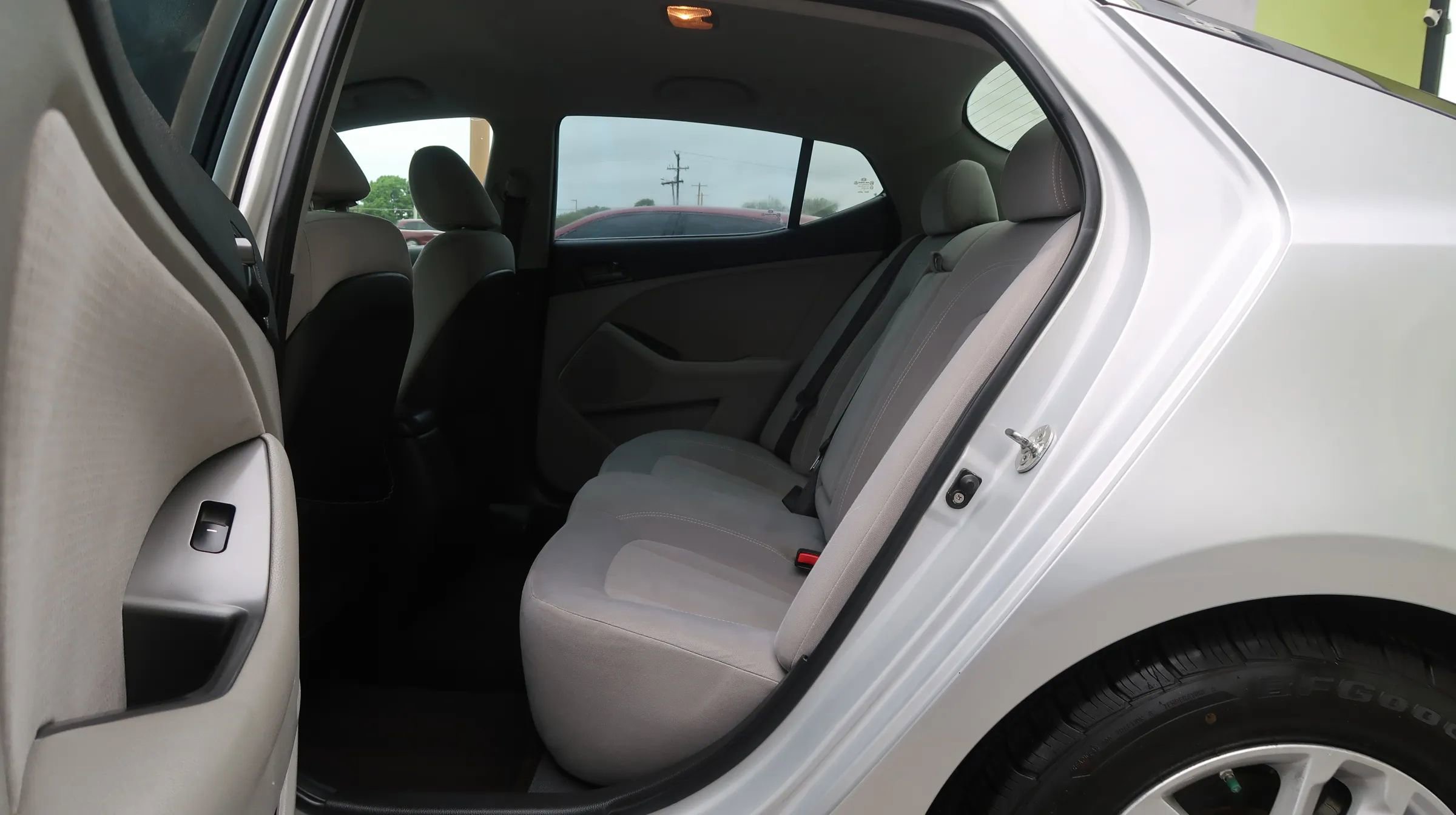 Used 2011 Kia Optima LX FWD image 19