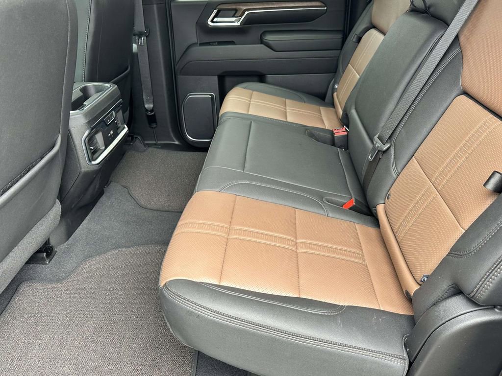 Used 2024 Chevrolet Silverado 2500 High Country image 7