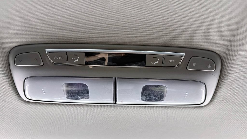 Used 2023 Kia Telluride EX w/ EX Captain's Chair Package AWD/4WD image 39