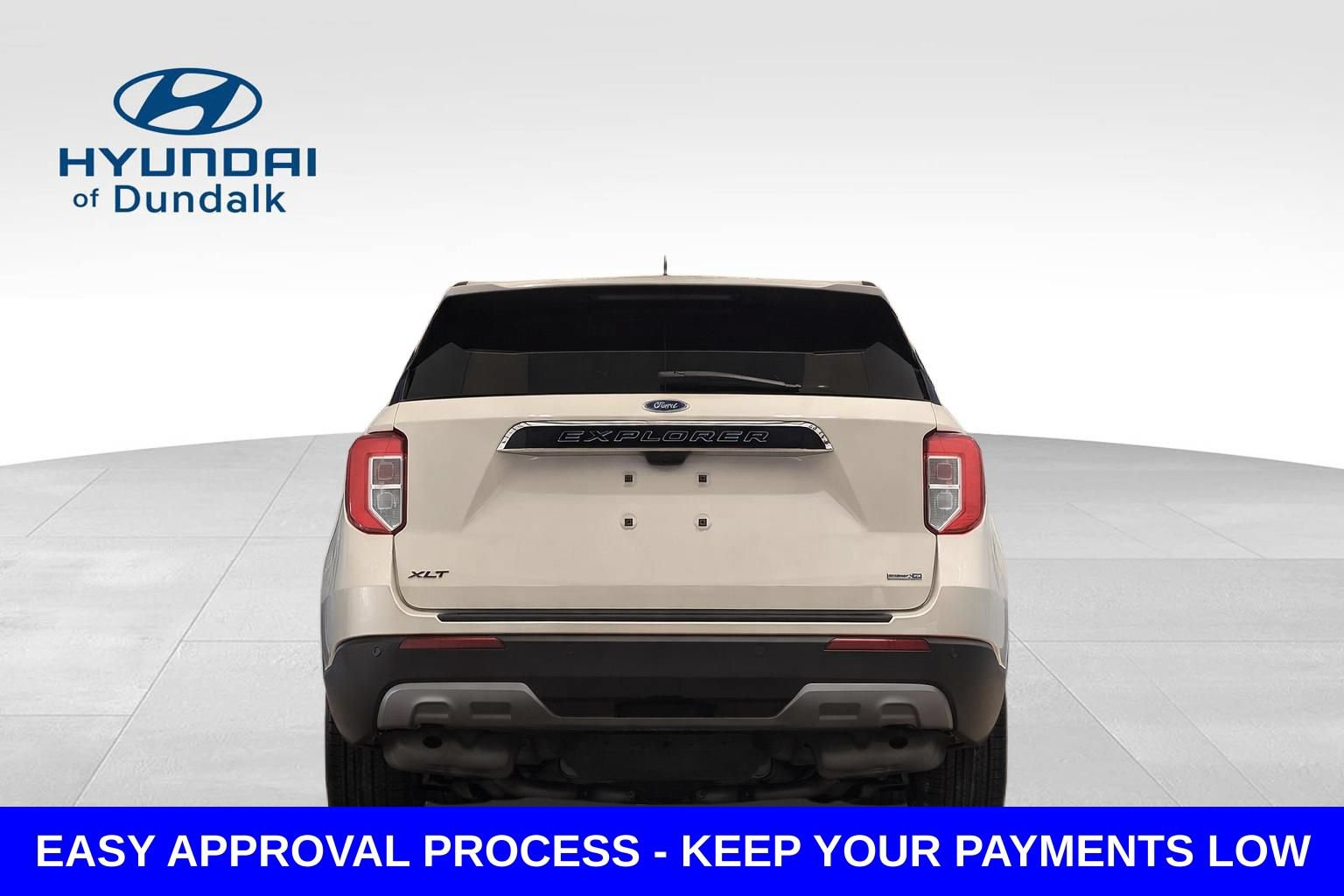 Used 2020 Ford Explorer XLT w/ Equipment Group 202A AWD/4WD image 8