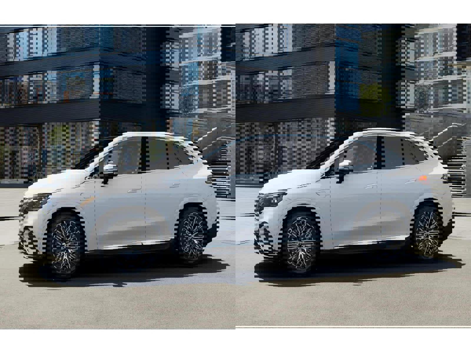 New 2026 Mercedes-Benz EQE 320 4MATIC SUV image 35