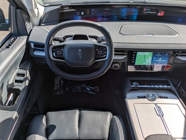 New 2026 Lincoln Navigator Premiere image 16