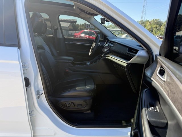 Used 2023 Jeep Grand Cherokee L Limited image 24