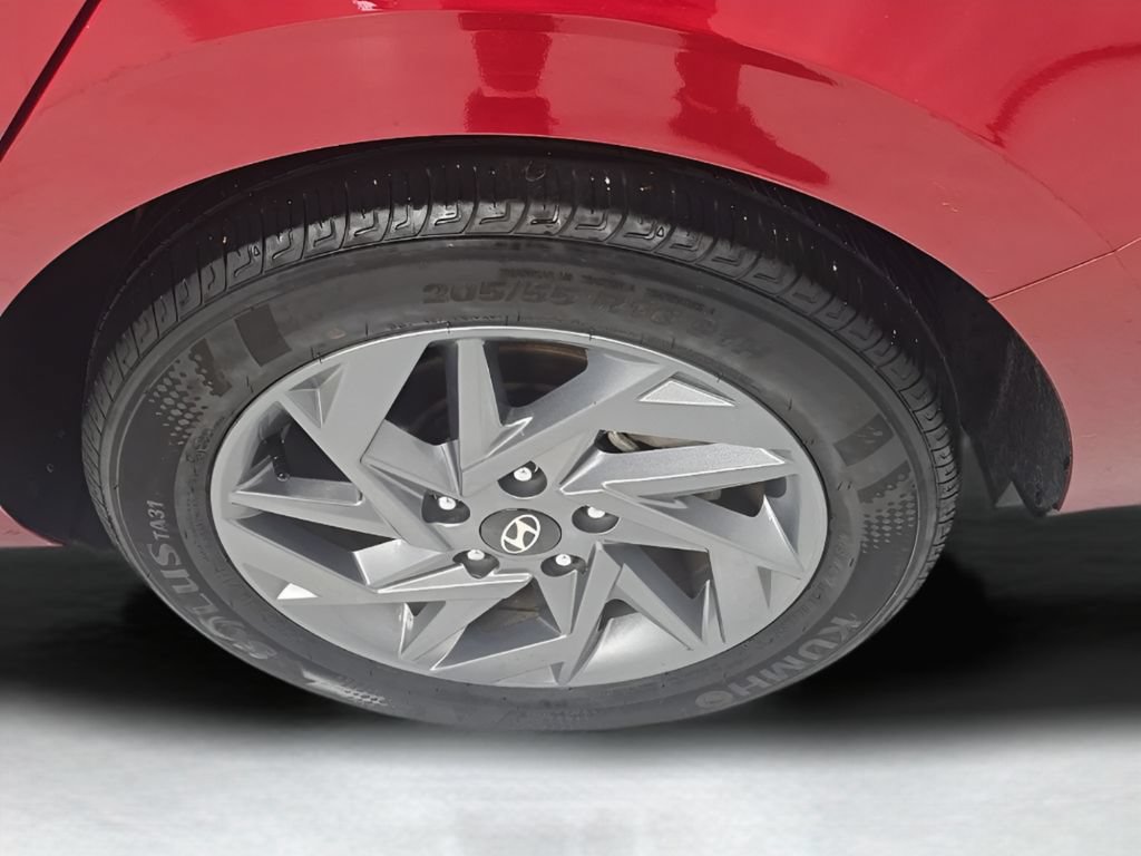 Used 2024 Hyundai Elantra SEL FWD image 41