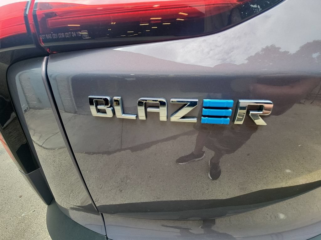 Certified 2024 Chevrolet Blazer EV LT AWD/4WD image 37