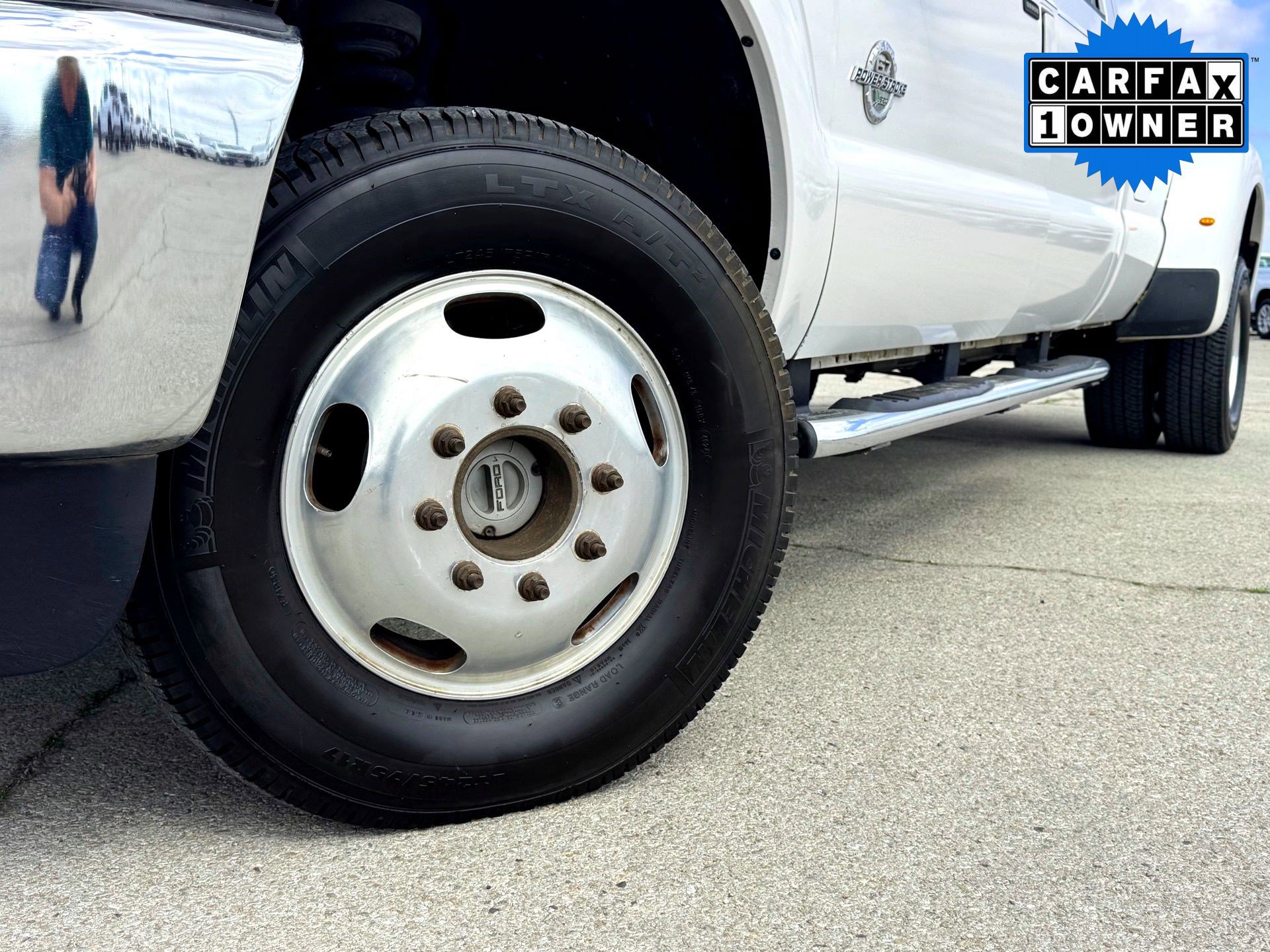 Used 2016 Ford F350 Lariat w/ Lariat Ultimate Package image 2