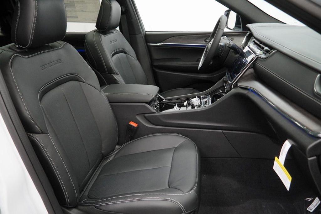 New 2025 Jeep Grand Cherokee L Overland image 34