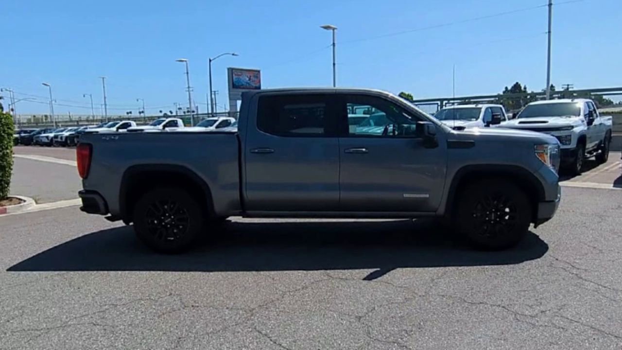 Used 2022 GMC Sierra 1500 Elevation image 9