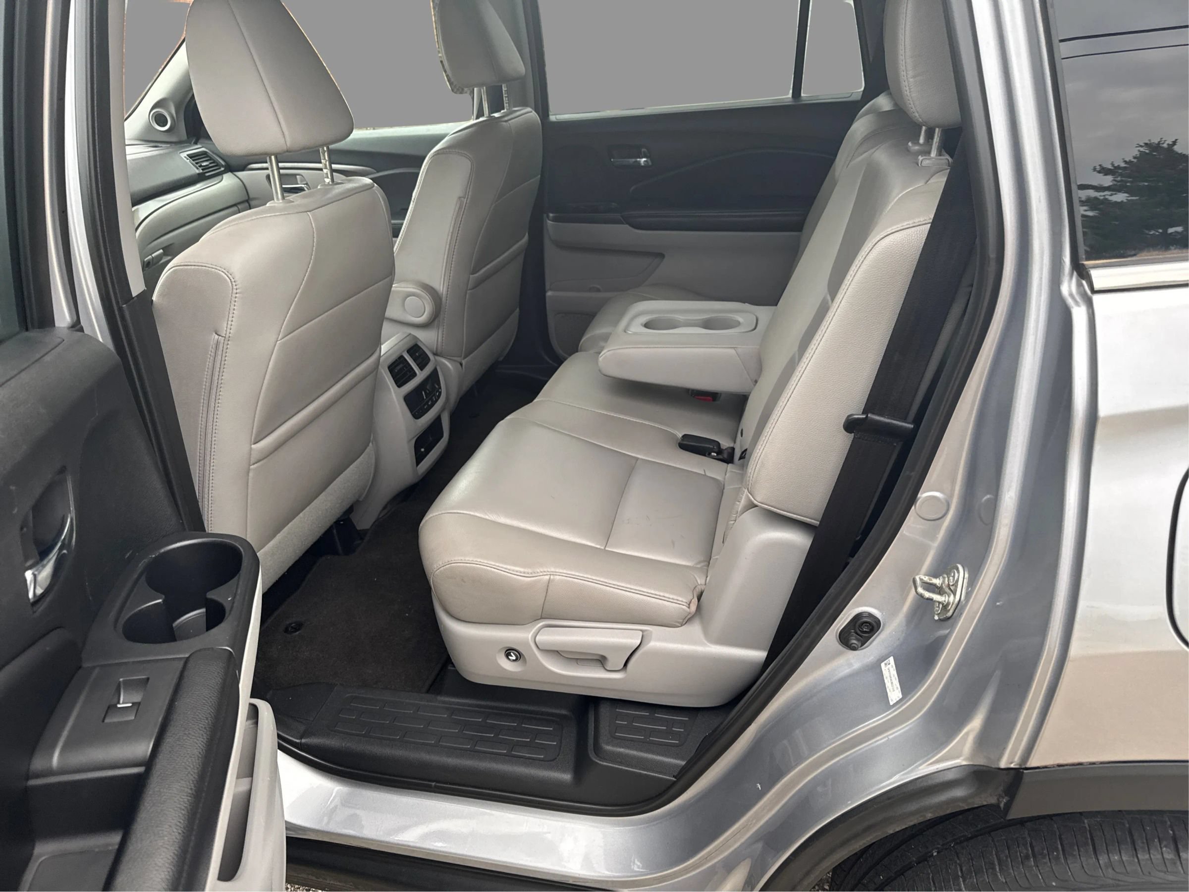 Used 2016 Honda Pilot EX-L image 11