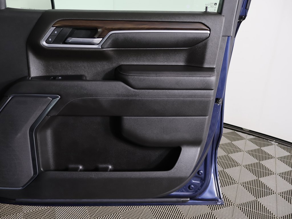 Used 2022 GMC Sierra 1500 SLT w/ Max Trailering Package image 17